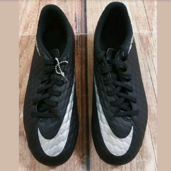 nike hypervenom size 5